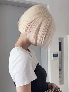 ラッドルーム(LAD ROOM.) BOB/抜きっぱなしブロンド/ブリーチカラー/ホワイトブリーチ