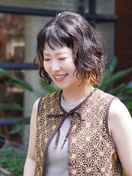 ディシィ(d'ici) くせ毛風パーマボブ　　ショートバング