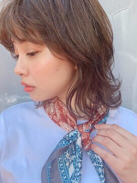 バズ(BUZZ) ショートバングウルフレイヤー