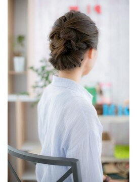 ミック ヘアアンドメイク アップ 駒込店(miq Hair&Make up) くすみカラーグラマラス抜け感ヘアアレンジc1