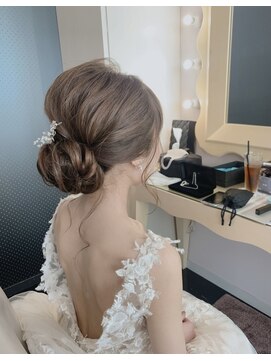 ミネヘアアンドメイク高知店 シニヨンstyle