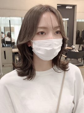 アリュウル 表参道(ALLURE) ミディアムレングス　サイドバングがかわいい　水越