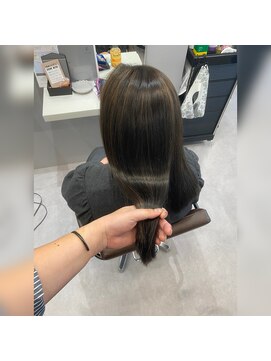 コア 梅田(Core) 髪質改善　艶髪　愛され　前髪カット　小顔　梅田