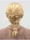 編み下ろしヘアアレンジ