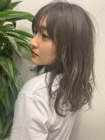 ライズ バイ レボ(RISE by REVO)&nbsp;大人かわいい/レイヤーロング/グレーベージュ/前髪パーマ/我孫子