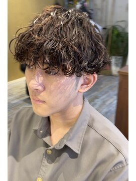 コンビネーション(combination) 波巻きパーマ ツイストスパイラル ダウンパーマ 眉毛カット