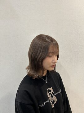 オーシー 四ツ井店(O'sea) グレージュ×タッセルボブ