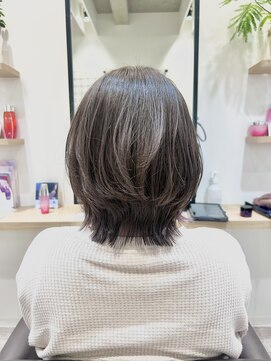 エモア(emore) ミディアムレイヤー