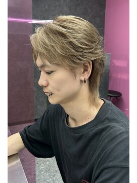 スライバイリアオオサカ(Sly By Ria OSAKA) ～毛流れセンターパートウルフ～【大阪】【梅田】