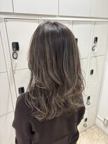 ケンジ 平塚 アネッタ(KENJE annetta)&nbsp;ミディアムヘア/デザインカラー/フェイスフレーミング/平塚