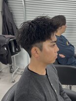 ガオプロデュースバイレボ(gao produced by revo)&nbsp;ツイストパーマスパイキーショートメンズパーマ刈り上げ短髪黒髪