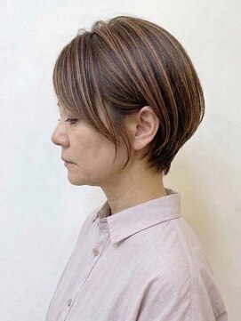 ヌードルバイコア(noodle by CoRe.gn) ハイライトで透明感!大人女性の白髪ぼかし×似合わせショート