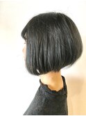 透明感たっぷりブルーグレージュ×ショートボブ