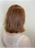 柔らかさのあるオレンジベージュ