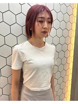 ヴィオットバイサロン(Viot by Salon) シースルーバングハイトーンピンク　ボブ