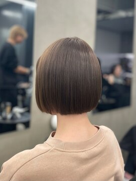 ジーニーホリエ(Geniee horie) ショート、ボブから艶髪ロングヘア