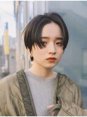 ショートボブ ハンサムショート 小顔 ひし形 オリーブグレー