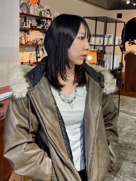 ニードジェリコ(NEED JERICHO) 黒髪でも重くならないレイヤースタイル