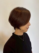 ホワイトストーン WHITE STONE くびれヘアシルキーブラウンの大人ショートボブ