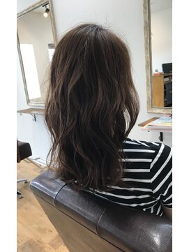 レヴィー(Revie) ツヤブラウンボブディ