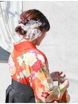 ホワイトルーム(White Room) 袴を可愛く♪チュールアレンジ♪