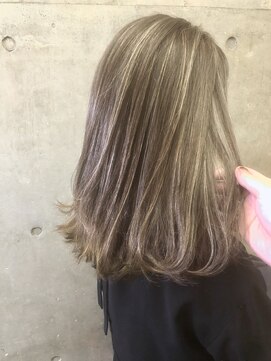 キー(kｅｙ) グレージュ