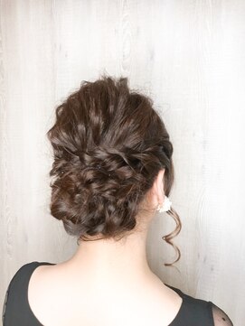 バブルス 本川越店(BUBBLES) 王道シニョンアップスタイル