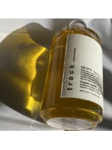 話題沸騰◎金木犀のような香りで人気のtrackオイルN°3取り扱っております♪【ROSSO六町】