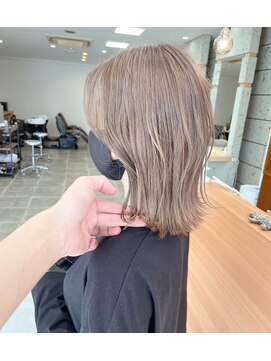 シンス(Since) 外ハネ ナチュラル ベージュ 退色後も可愛いカラー