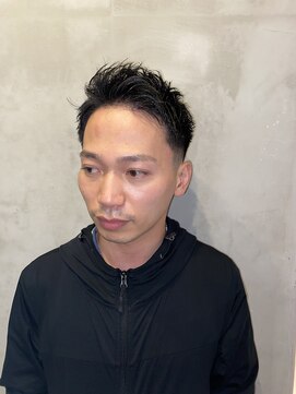 フランクスバーバーザスタンド(Frank’s barber the stand) アップバングポマードショートフェードE