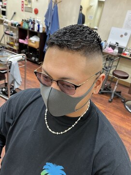 メンズ美容室 タカミ 濡れパン スキンフェード