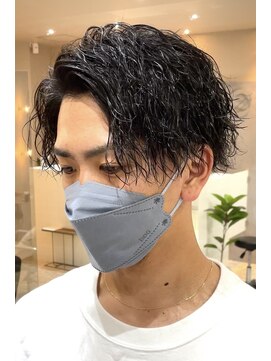 ブルニール 心斎橋(BLEUNIR) センターパートツイストスパイラルツーブロック波巻スパイラル