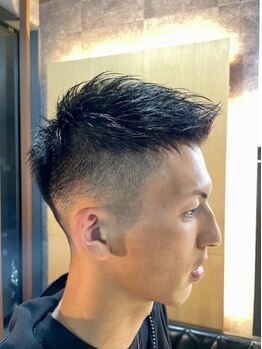 スマイルヘアー 北浦和一号店(Smile hair)の写真/【北浦和東口3分!平日21時半まで】デキる男はON/OFFもバッチリ！休日でも楽しめるヘアスタイルをお届け。