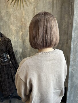 フルアヘッド(FULL A HEAD) イルミナカラーオリーブベージュ/ナチュラルボブ/髪質改善