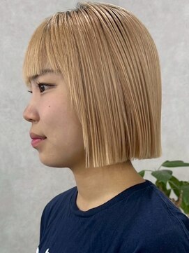 イリ 大阪(ili) ハイライトカラーミルクティーベージュレイヤーカット