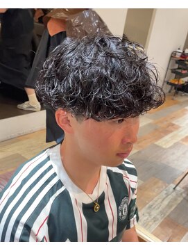 プリストオオサカ(PRIST OSAKA) 波巻きスパイラルパーマ