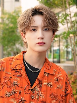 オーシャントーキョーウエスト 心斎橋 (OCEAN TOKYO WEST) シースルー波巻きセンターパートウルフフェザーパーマ