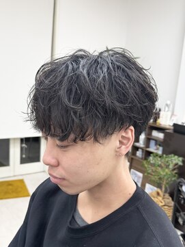 イロ 成田(iLo) メンズニュアンスパーマ