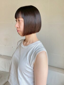 タヴィ(Tavi) コンパクトボブ/ワンレングスボブ/ミニボブ/ボブカット/ボブヘア