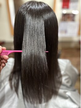 髪の悩みや不安を丁寧に見極め、あなたの理想に寄り添いながら美髪へと導きます◇