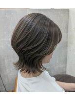 イル(iru)&nbsp;ハイライト/グレージュ/レイヤー/Miku