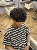波巻きツイストスパイラルパーマツーブロック刈り上げ