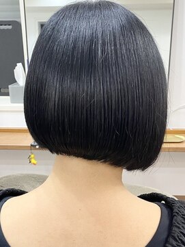 ランプ(Lamp) くびれレイヤー  白髪染め＆白髪ぼかし/縮毛矯正と髪質改善UP