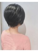 奥行きショート 簡単 スタイリング 前下がり 大人かわいい 時短