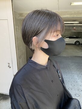 レンク(LENC) 耳掛けショート×インナーカラー　ホワイトシルバー