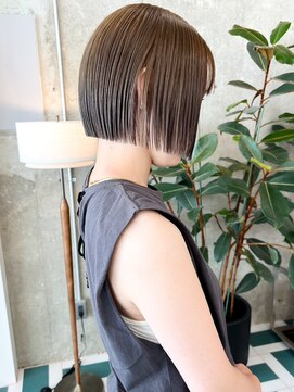 ノエ(noe) ミニボブ×オリーブベージュ