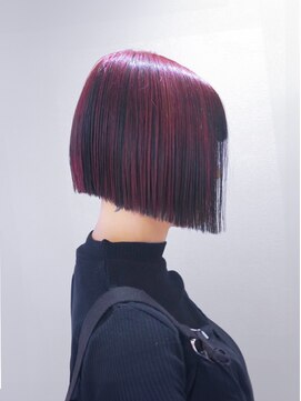 トーン(TONE) ミニボブ×レッドアンブレラカラー