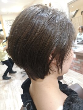 ルシードスタイル クリザンテーム 白髪染め/白髪ぼかし/ハイライト/カラー/ショート/ボブ