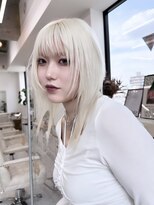 リル 溝の口(LiL) ペールホワイトブロンド