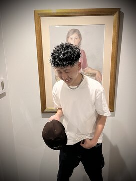 リグ(LiG) スキンフェード/フェード/スペインカール/フェードパーマ